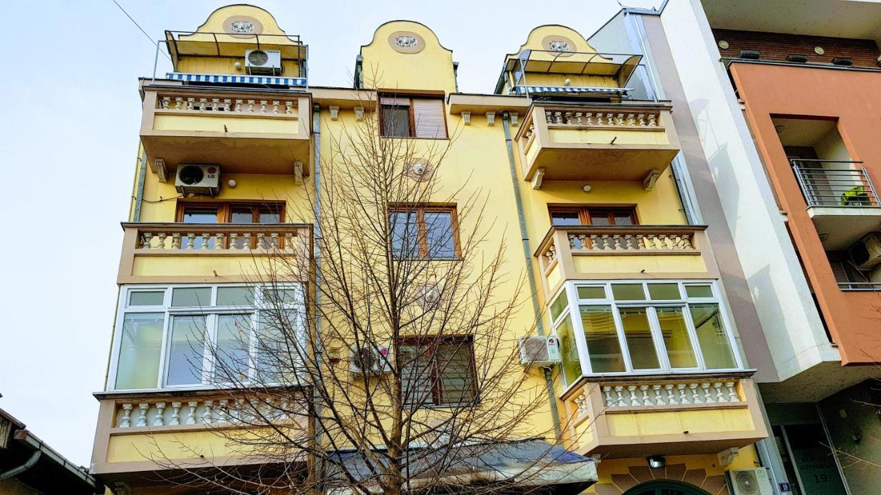 Apartment Krsta Novi Sad Buitenkant foto