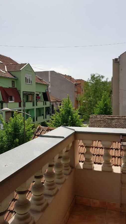 Apartment Krsta Novi Sad Buitenkant foto